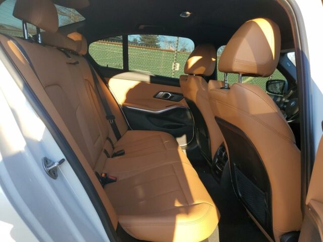 Белый БМВ 3 Серия, объемом двигателя 2 л и пробегом 40 тыс. км за 35500 $, фото 9 на Automoto.ua