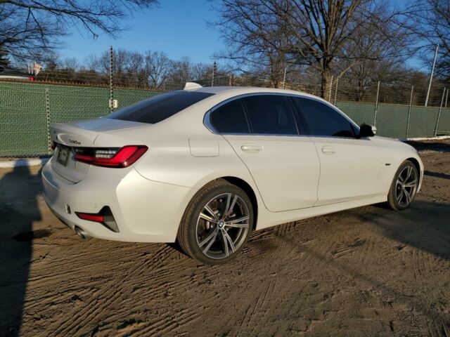 Белый БМВ 3 Серия, объемом двигателя 2 л и пробегом 40 тыс. км за 35500 $, фото 5 на Automoto.ua