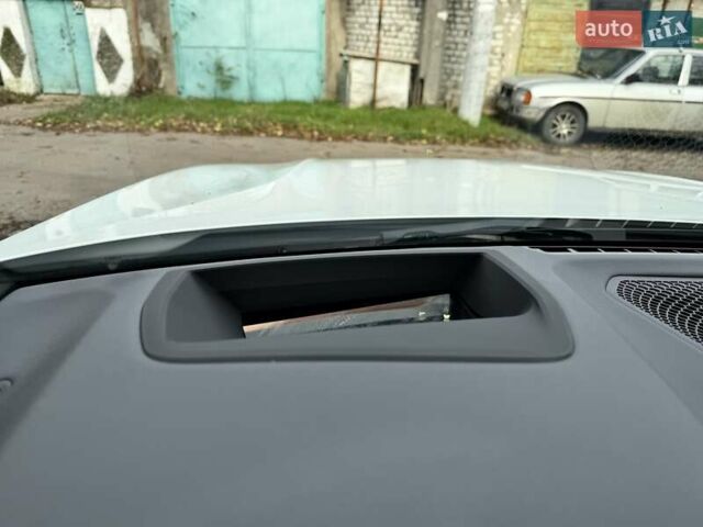 Белый БМВ 3 Серия, объемом двигателя 3 л и пробегом 47 тыс. км за 49500 $, фото 21 на Automoto.ua