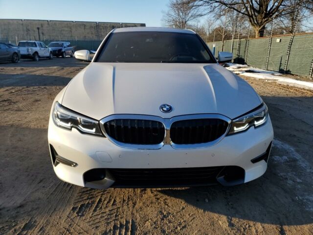 Белый БМВ 3 Серия, объемом двигателя 2 л и пробегом 40 тыс. км за 35500 $, фото 1 на Automoto.ua