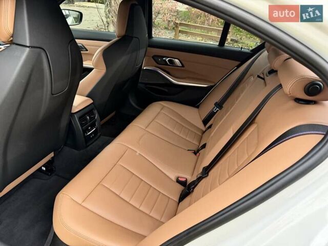 Белый БМВ 3 Серия, объемом двигателя 3 л и пробегом 47 тыс. км за 49500 $, фото 17 на Automoto.ua