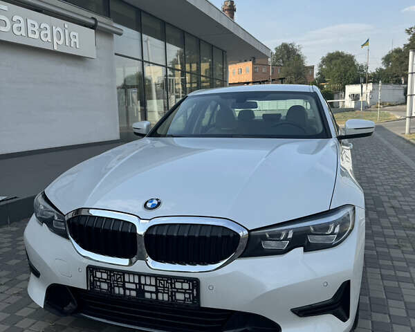 Белый БМВ 3 Серия, объемом двигателя 2 л и пробегом 7 тыс. км за 38400 $, фото 11 на Automoto.ua