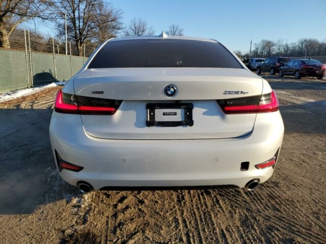 Белый БМВ 3 Серия, объемом двигателя 2 л и пробегом 40 тыс. км за 35500 $, фото 4 на Automoto.ua