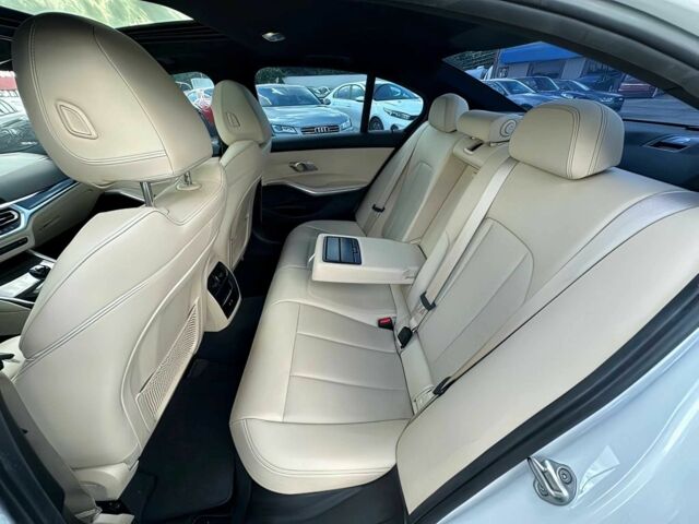 Белый БМВ 3 Серия, объемом двигателя 2 л и пробегом 30 тыс. км за 13500 $, фото 10 на Automoto.ua