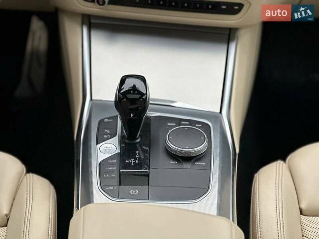 Белый БМВ 3 Серия, объемом двигателя 2 л и пробегом 177 тыс. км за 32400 $, фото 23 на Automoto.ua