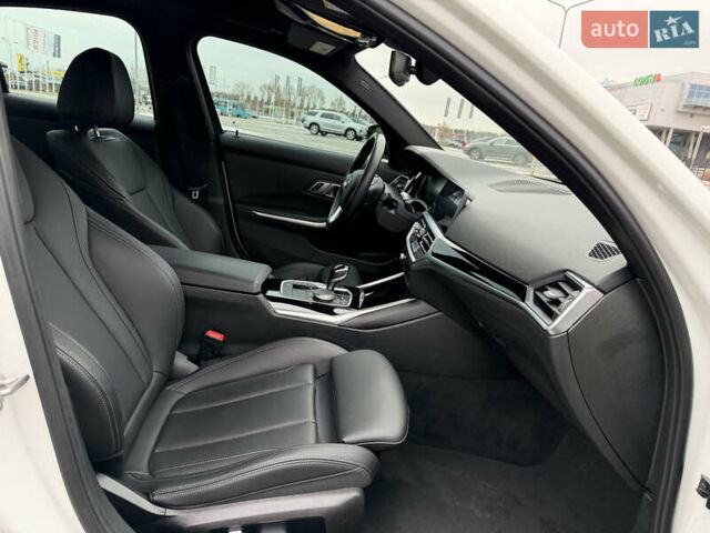 Білий БМВ 3 Серія, об'ємом двигуна 2 л та пробігом 122 тис. км за 29900 $, фото 15 на Automoto.ua