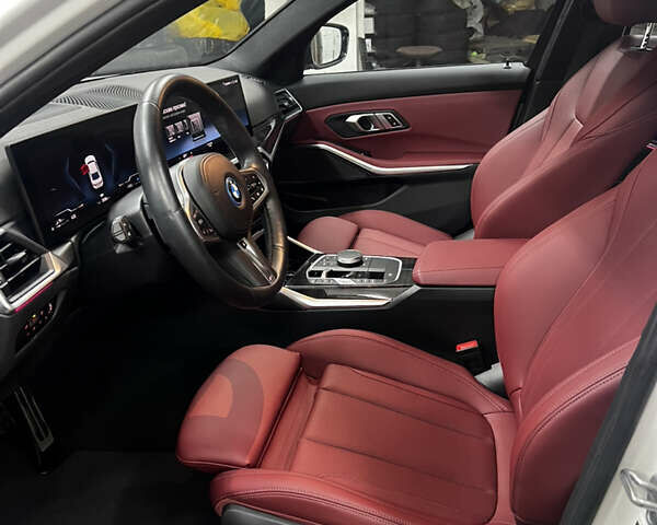 Белый БМВ 3 Серия, объемом двигателя 2 л и пробегом 19 тыс. км за 45500 $, фото 16 на Automoto.ua