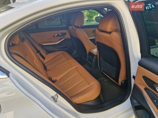 БМВ 3 Серия 2022 в Львове на Automoto.ua Белый БМВ 3 Серия, объемом двигателя 2 л и пробегом 80 тыс. км за 45621 $, фото 9 на Automoto.ua