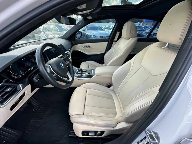 Белый БМВ 3 Серия, объемом двигателя 2 л и пробегом 30 тыс. км за 13500 $, фото 7 на Automoto.ua