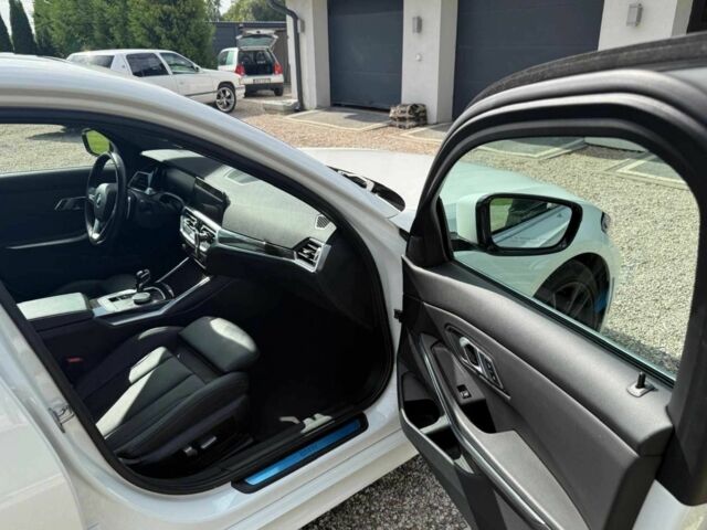 Белый БМВ 3 Серия, объемом двигателя 2 л и пробегом 73 тыс. км за 23000 $, фото 14 на Automoto.ua