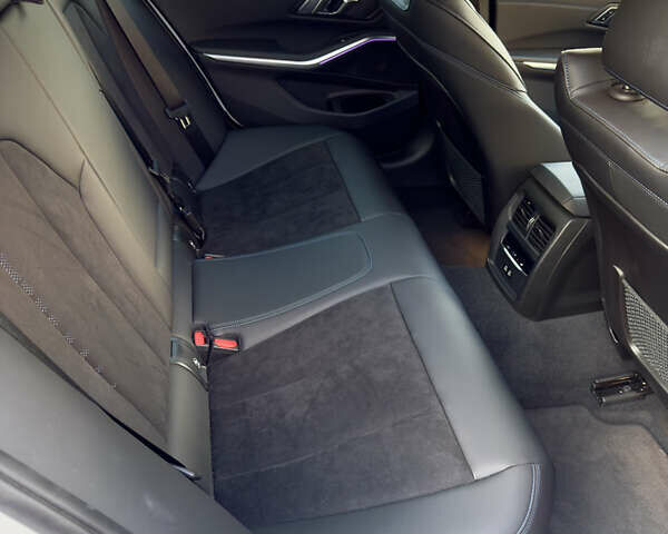 Белый БМВ 3 Серия, объемом двигателя 2 л и пробегом 5 тыс. км за 48000 $, фото 5 на Automoto.ua