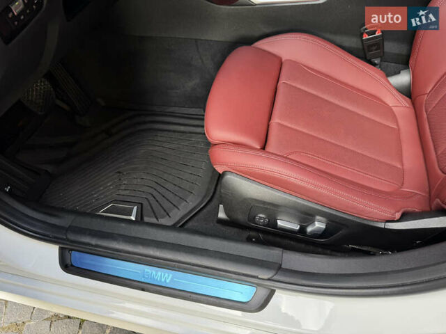 Білий БМВ 3 Серія, об'ємом двигуна 2 л та пробігом 16 тис. км за 51500 $, фото 34 на Automoto.ua