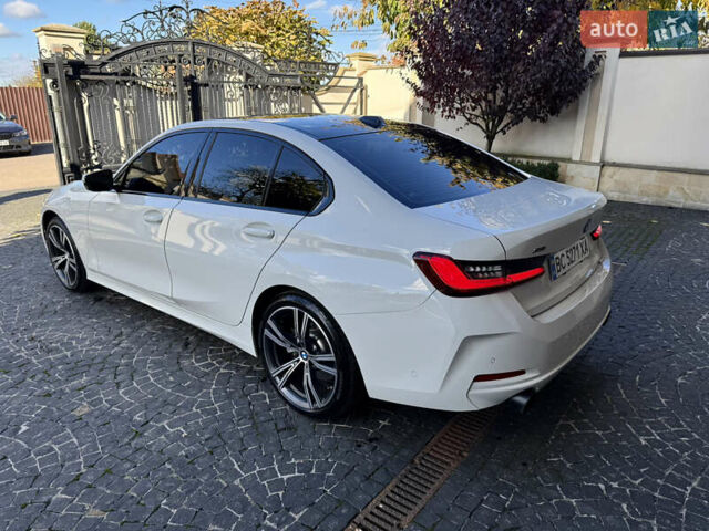 Білий БМВ 3 Серія, об'ємом двигуна 2 л та пробігом 16 тис. км за 51500 $, фото 13 на Automoto.ua