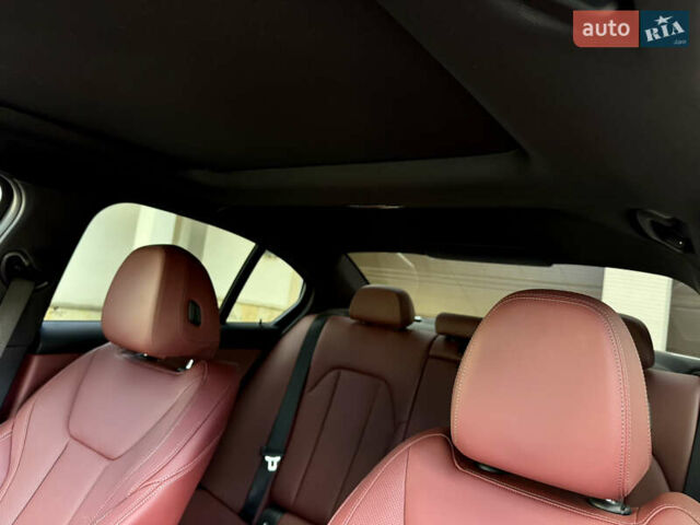 Білий БМВ 3 Серія, об'ємом двигуна 2 л та пробігом 16 тис. км за 51500 $, фото 73 на Automoto.ua