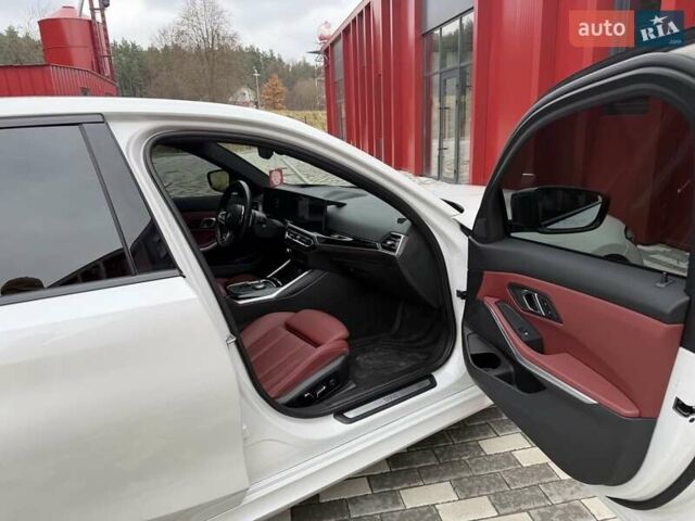 Белый БМВ 3 Серия, объемом двигателя 2 л и пробегом 18 тыс. км за 41499 $, фото 9 на Automoto.ua