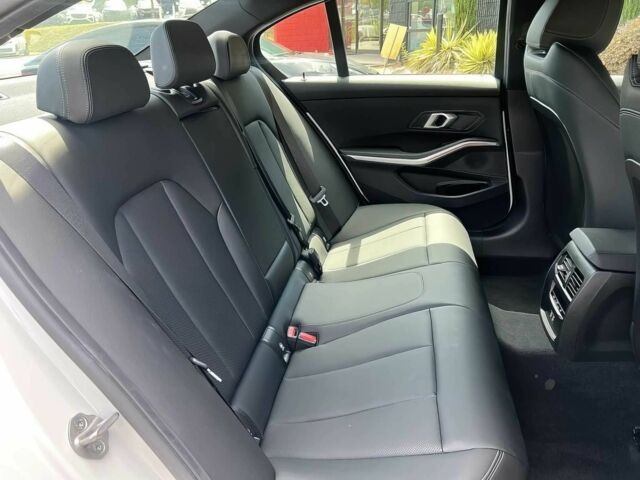 Белый БМВ 3 Серия, объемом двигателя 2 л и пробегом 1 тыс. км за 25000 $, фото 13 на Automoto.ua