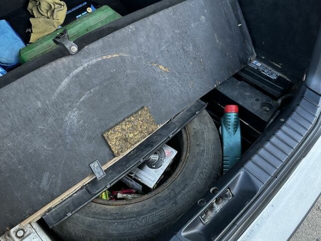 Белый БМВ 3 Серия, объемом двигателя 2.8 л и пробегом 326 тыс. км за 4350 $, фото 8 на Automoto.ua