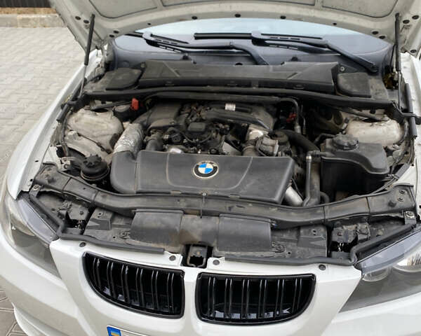 Белый БМВ 3 Серия, объемом двигателя 2 л и пробегом 370 тыс. км за 7000 $, фото 9 на Automoto.ua