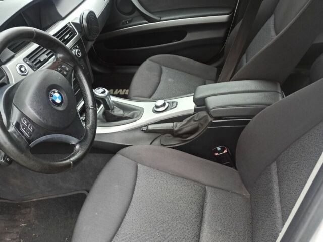 Білий БМВ 3 Серія, об'ємом двигуна 2 л та пробігом 240 тис. км за 7100 $, фото 4 на Automoto.ua