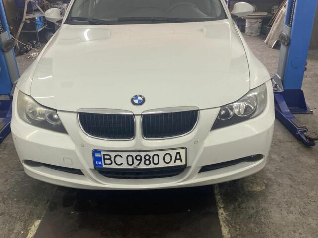 Білий БМВ 3 Серія, об'ємом двигуна 2 л та пробігом 240 тис. км за 7100 $, фото 1 на Automoto.ua