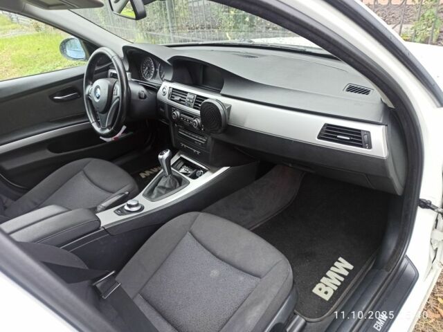 Білий БМВ 3 Серія, об'ємом двигуна 2 л та пробігом 240 тис. км за 7100 $, фото 3 на Automoto.ua