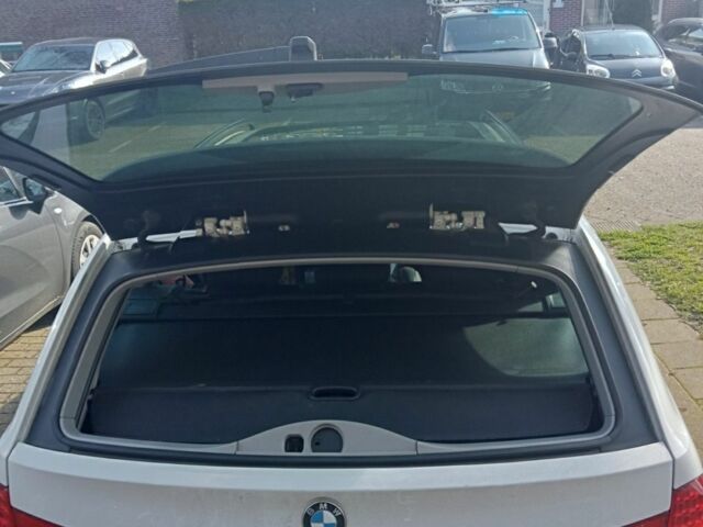 Белый БМВ 3 Серия, объемом двигателя 2 л и пробегом 286 тыс. км за 5311 $, фото 7 на Automoto.ua