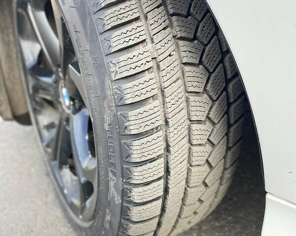 Білий БМВ 3 Серія, об'ємом двигуна 2 л та пробігом 437 тис. км за 8400 $, фото 7 на Automoto.ua