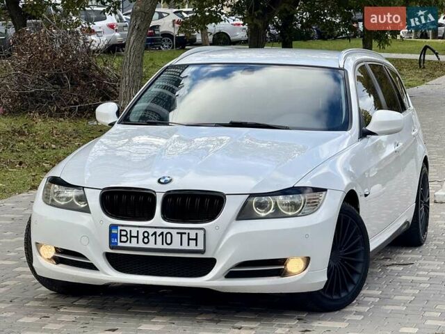 БМВ 3 Серия 2010 в Одессе на Automoto.ua Белый БМВ 3 Серия, объемом двигателя 2 л и пробегом 340 тыс. км за 8400 $, фото 17 на Automoto.ua