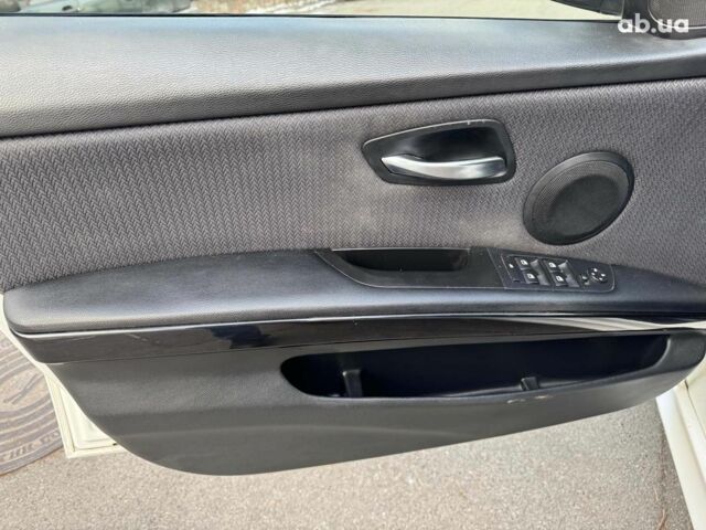 Белый БМВ 3 Серия, объемом двигателя 2 л и пробегом 340 тыс. км за 9290 $, фото 8 на Automoto.ua