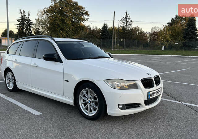 БМВ 3 Серия 2010 в Житомире на Automoto.ua Белый БМВ 3 Серия, объемом двигателя 2 л и пробегом 331 тыс. км за 8300 $, фото 3 на Automoto.ua