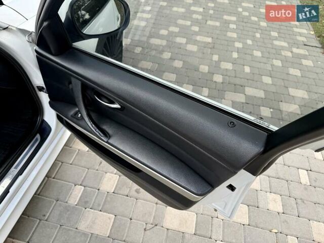 Білий БМВ 3 Серія, об'ємом двигуна 2 л та пробігом 340 тис. км за 8400 $, фото 48 на Automoto.ua