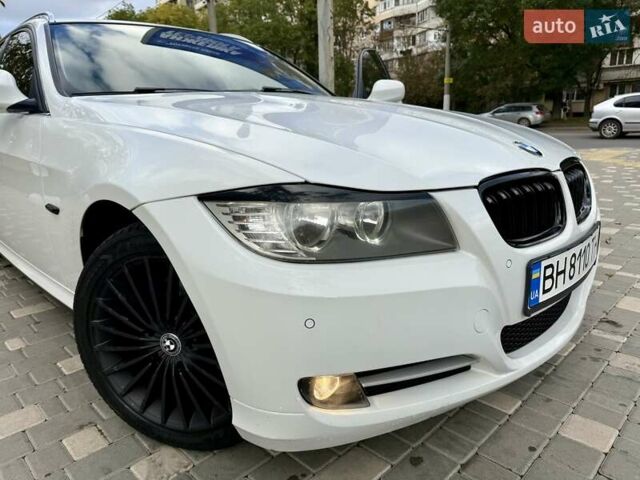 БМВ 3 Серия 2010 в Одессе на Automoto.ua Белый БМВ 3 Серия, объемом двигателя 2 л и пробегом 340 тыс. км за 8400 $, фото 32 на Automoto.ua