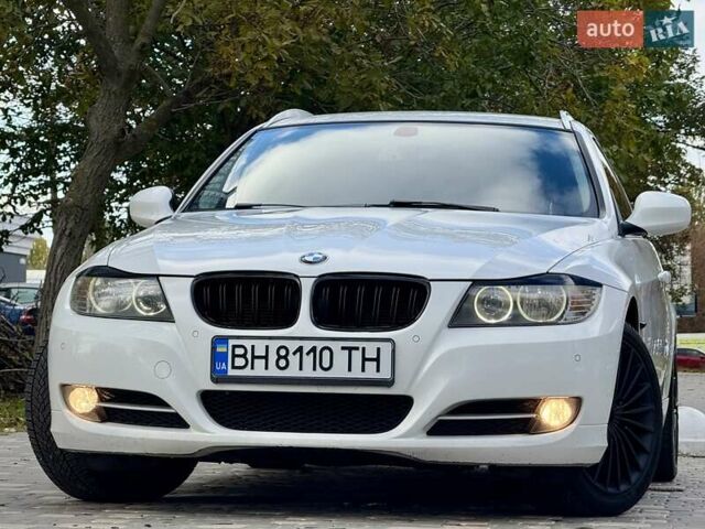БМВ 3 Серия 2010 в Одессе на Automoto.ua Белый БМВ 3 Серия, объемом двигателя 2 л и пробегом 340 тыс. км за 8400 $, фото 9 на Automoto.ua