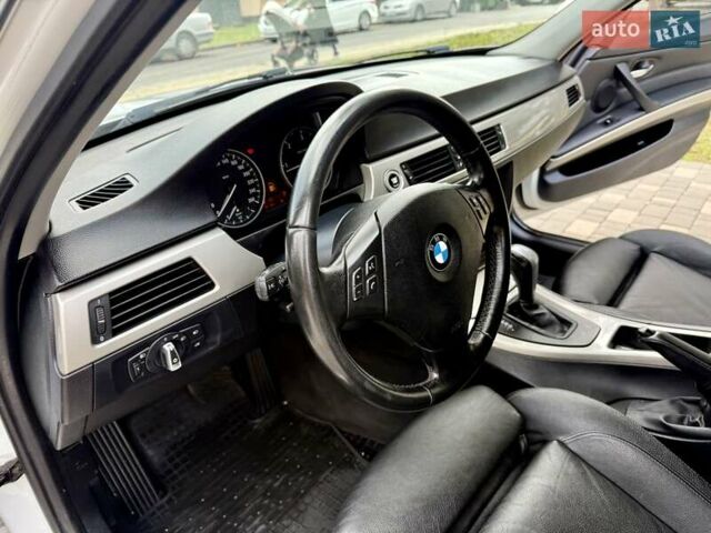 БМВ 3 Серия 2010 в Одессе на Automoto.ua Белый БМВ 3 Серия, объемом двигателя 2 л и пробегом 340 тыс. км за 8400 $, фото 42 на Automoto.ua