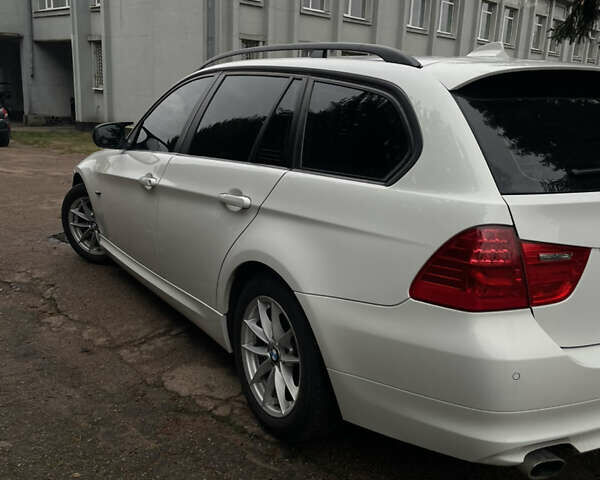 Белый БМВ 3 Серия, объемом двигателя 2 л и пробегом 335 тыс. км за 8500 $, фото 19 на Automoto.ua