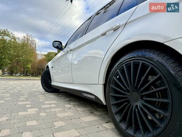 Білий БМВ 3 Серія, об'ємом двигуна 2 л та пробігом 340 тис. км за 8400 $, фото 29 на Automoto.ua