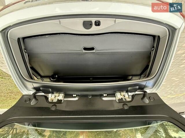 Білий БМВ 3 Серія, об'ємом двигуна 2 л та пробігом 340 тис. км за 8400 $, фото 79 на Automoto.ua