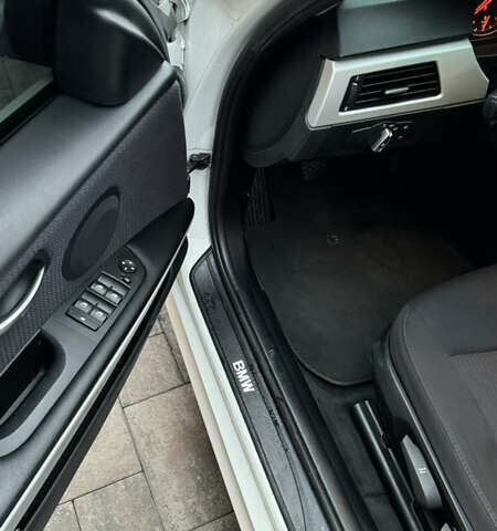 Білий БМВ 3 Серія, об'ємом двигуна 2 л та пробігом 213 тис. км за 8900 $, фото 22 на Automoto.ua