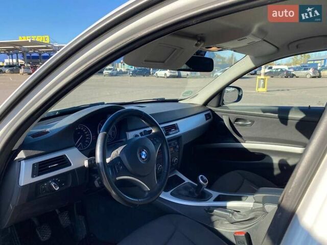 Белый БМВ 3 Серия, объемом двигателя 2 л и пробегом 270 тыс. км за 10000 $, фото 1 на Automoto.ua