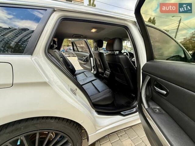 БМВ 3 Серия 2010 в Одессе на Automoto.ua Белый БМВ 3 Серия, объемом двигателя 2 л и пробегом 340 тыс. км за 8400 $, фото 68 на Automoto.ua