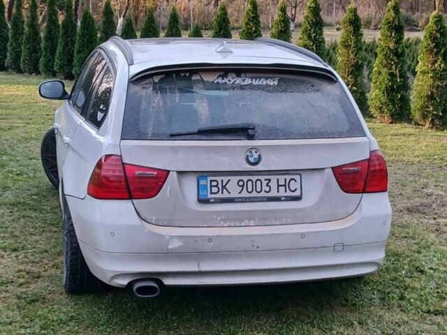 Белый БМВ 3 Серия, объемом двигателя 2 л и пробегом 423 тыс. км за 7000 $, фото 3 на Automoto.ua