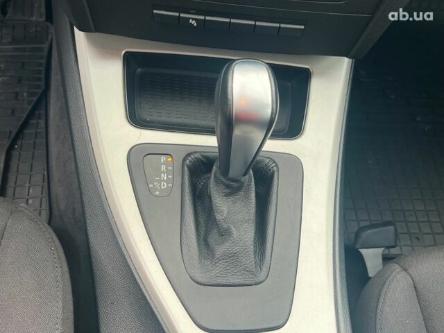 Білий БМВ 3 Серія, об'ємом двигуна 3 л та пробігом 255 тис. км за 9980 $, фото 18 на Automoto.ua