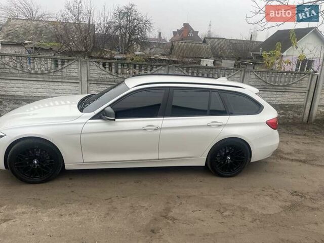 Белый БМВ 3 Серия, объемом двигателя 2 л и пробегом 217 тыс. км за 15000 $, фото 2 на Automoto.ua