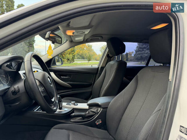 БМВ 3 Серия 2014 в Дубно на Automoto.ua Белый БМВ 3 Серия, объемом двигателя 2 л и пробегом 230 тыс. км за 11500 $, фото 17 на Automoto.ua