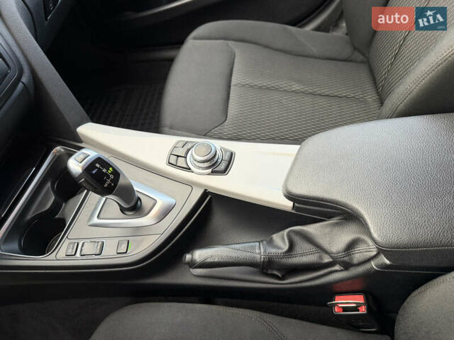 БМВ 3 Серия 2014 в Дубно на Automoto.ua Белый БМВ 3 Серия, объемом двигателя 2 л и пробегом 230 тыс. км за 11500 $, фото 21 на Automoto.ua