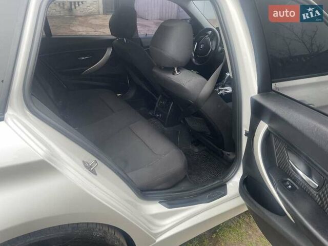 Белый БМВ 3 Серия, объемом двигателя 2 л и пробегом 217 тыс. км за 15000 $, фото 6 на Automoto.ua