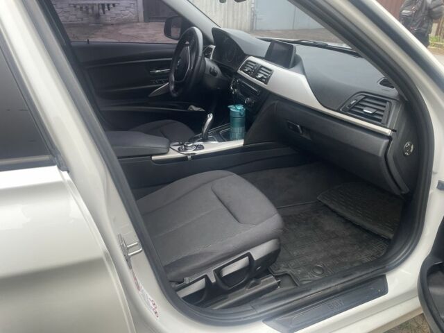 Білий БМВ 3 Серія, об'ємом двигуна 2 л та пробігом 217 тис. км за 15000 $, фото 6 на Automoto.ua