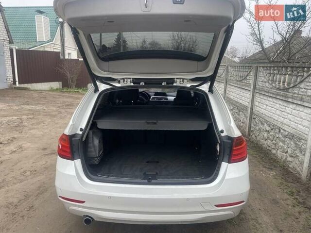 Белый БМВ 3 Серия, объемом двигателя 2 л и пробегом 217 тыс. км за 15000 $, фото 4 на Automoto.ua