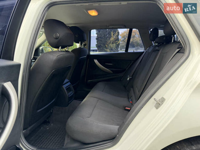 БМВ 3 Серия 2014 в Дубно на Automoto.ua Белый БМВ 3 Серия, объемом двигателя 2 л и пробегом 230 тыс. км за 11500 $, фото 24 на Automoto.ua