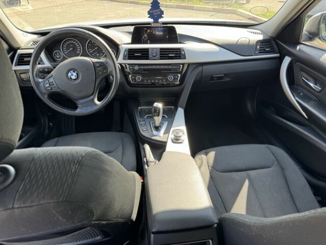 Белый БМВ 3 Серия, объемом двигателя 2 л и пробегом 296 тыс. км за 13700 $, фото 6 на Automoto.ua